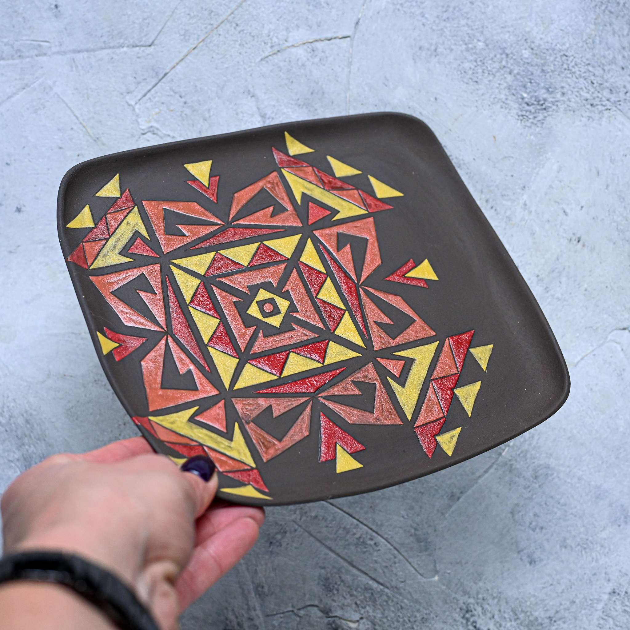 картинка Керамическая тарелка "Инки" большая 1 - DishWishes.Ru