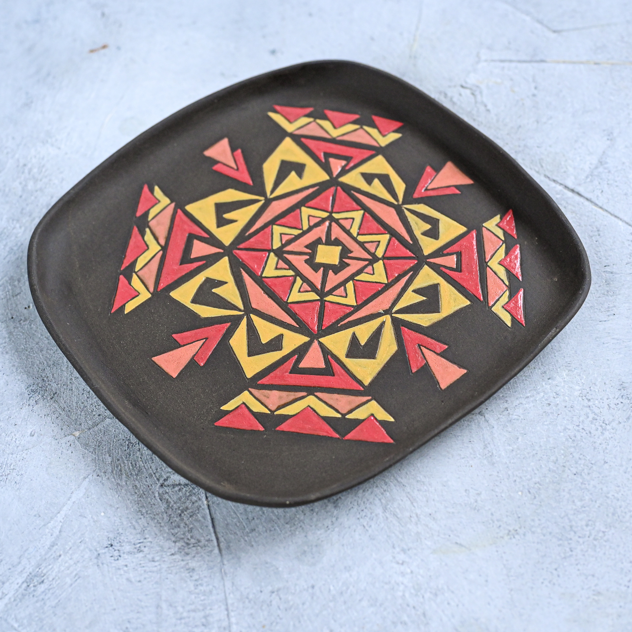 картинка Керамическая тарелка "Инки" малая 3 - DishWishes.Ru