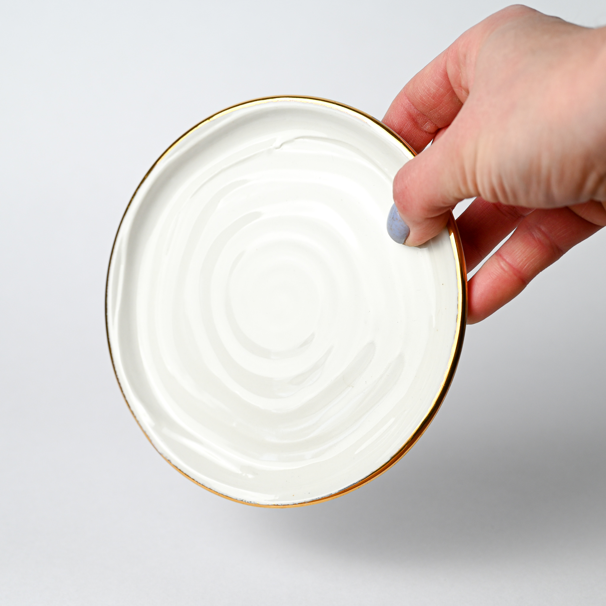 картинка Чайная пара Pottery Atelier белая с золотом - DishWishes.Ru