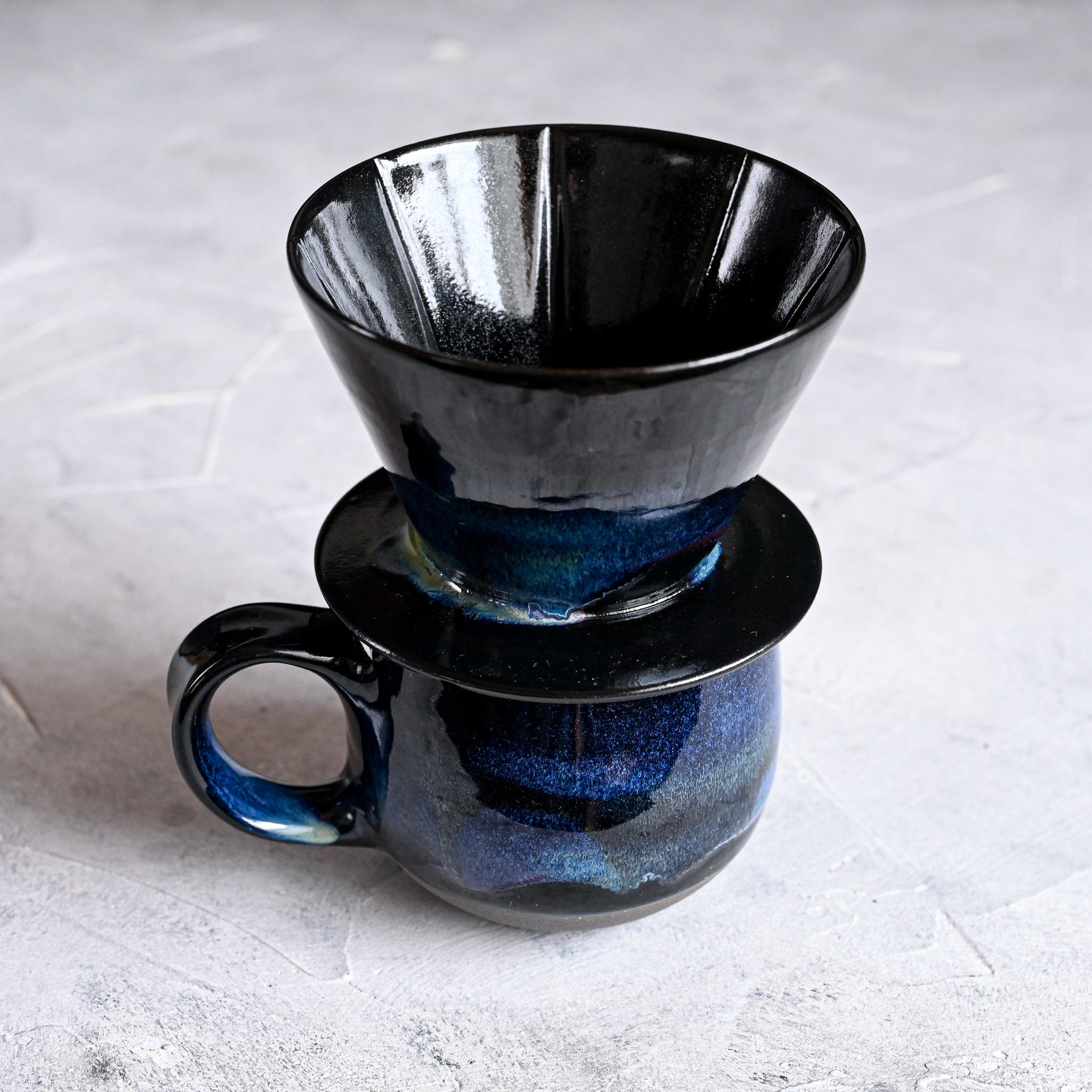 картинка Воронка для кофе темно-синяя - DishWishes.Ru