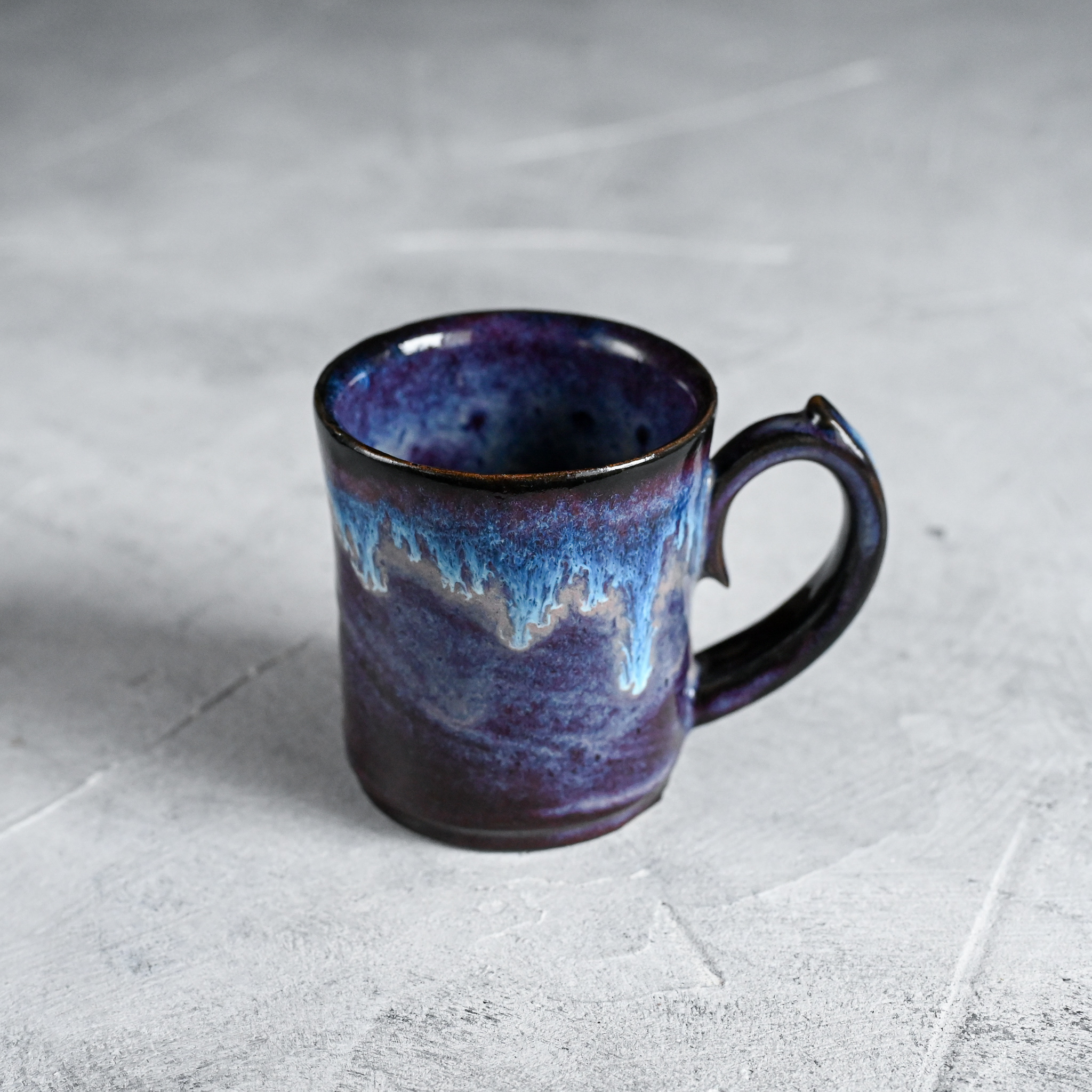 картинка Кофейная чашка фиолетово-синяя 2 - DishWishes.Ru