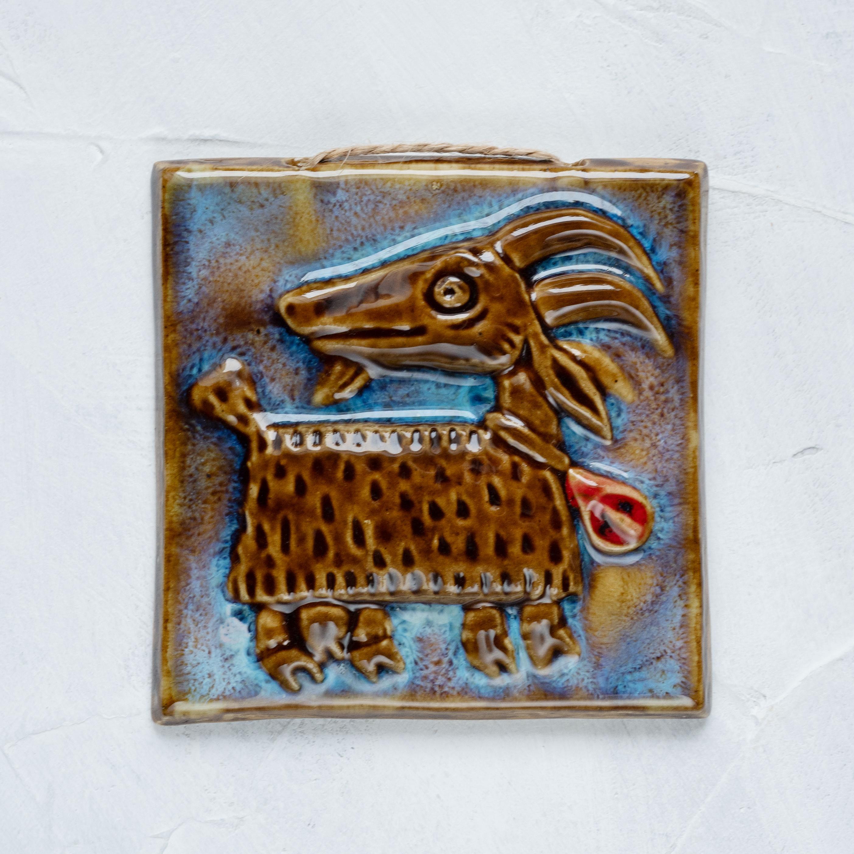 картинка Изразец ручной работы "Коза" 2 - DishWishes.Ru