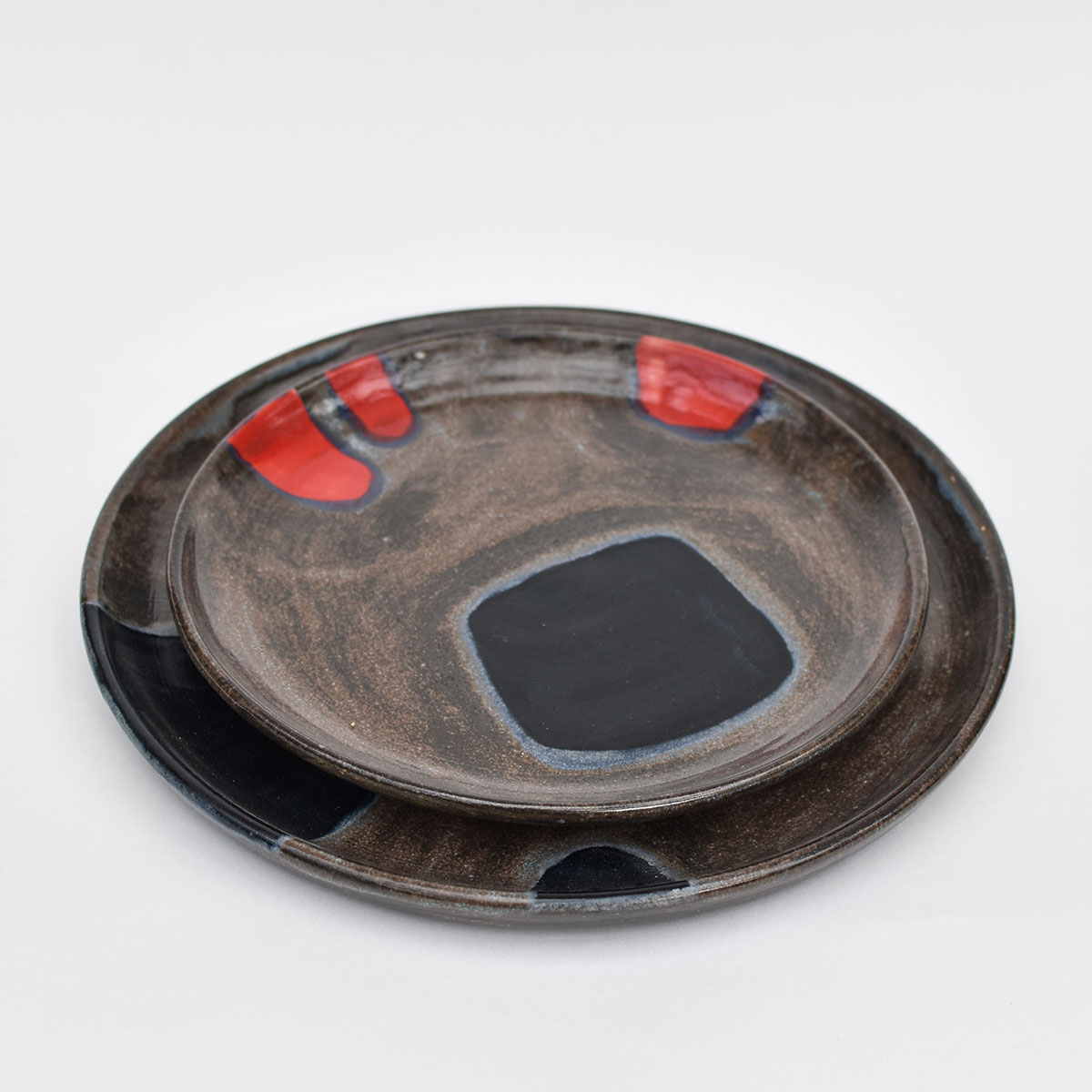 картинка Керамическая тарелка из темной серии "Ротко" - DishWishes.Ru